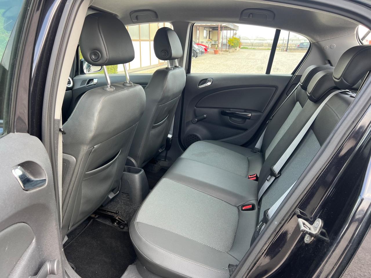 Opel Corsa 1.2 5 porte Enjoy