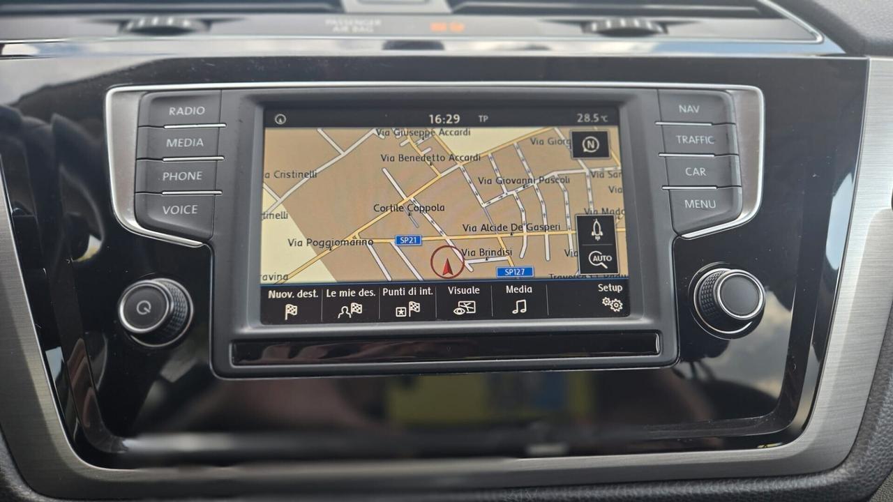 Volkswagen Touran 1.6 tdi Highline 115CV dsg 7p Uff Italy Navi Clima