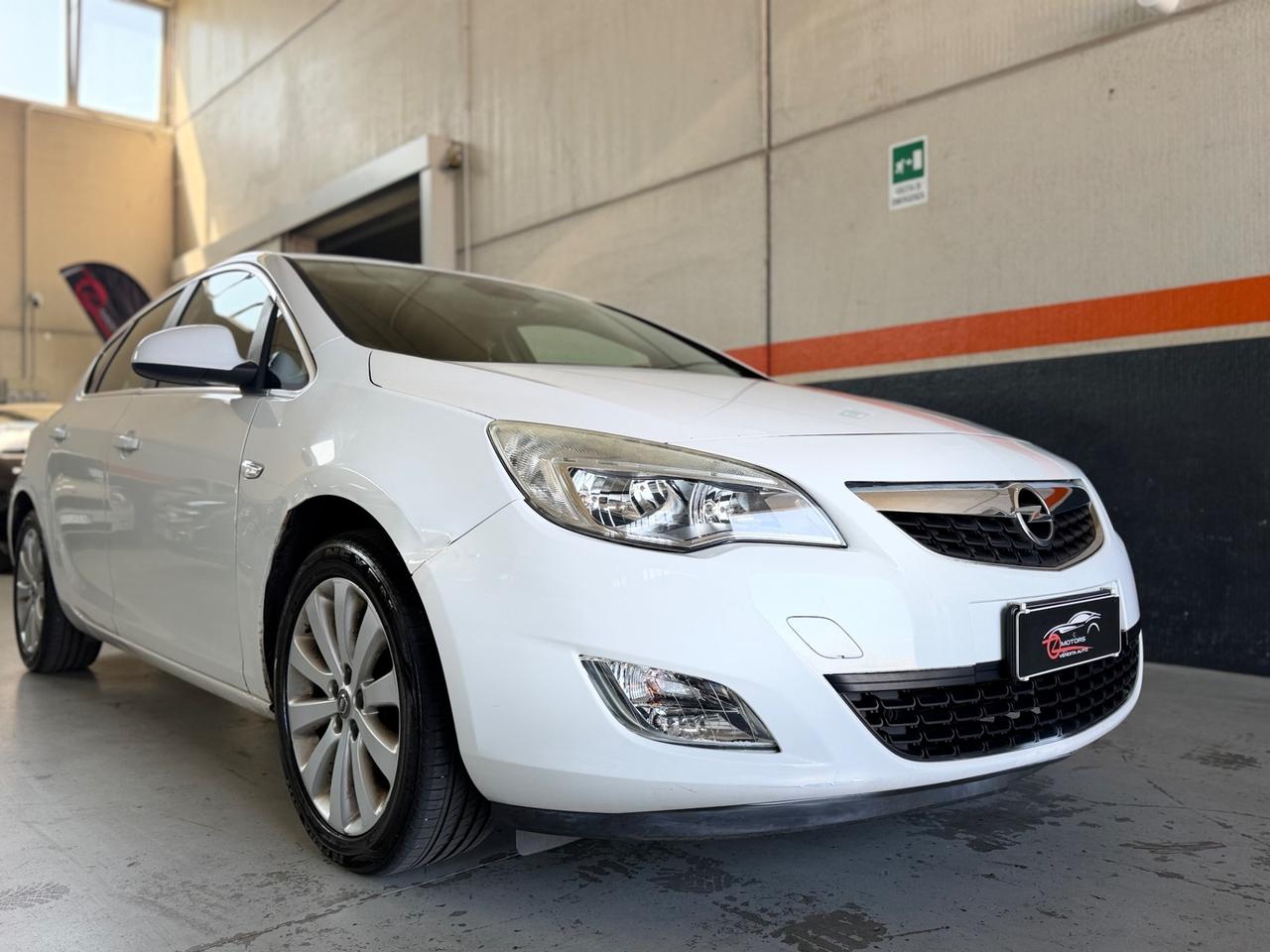 Opel Astra 1.4 Turbo 140CV 5 porte Cosmo NEOPATENTATI