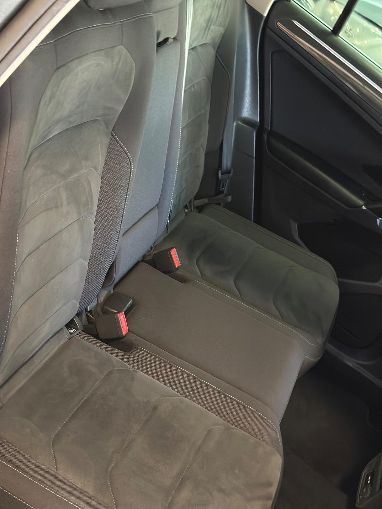Volkswagen Tiguan 2.0 TDI SCR DSG 4MOTION R-LINE
