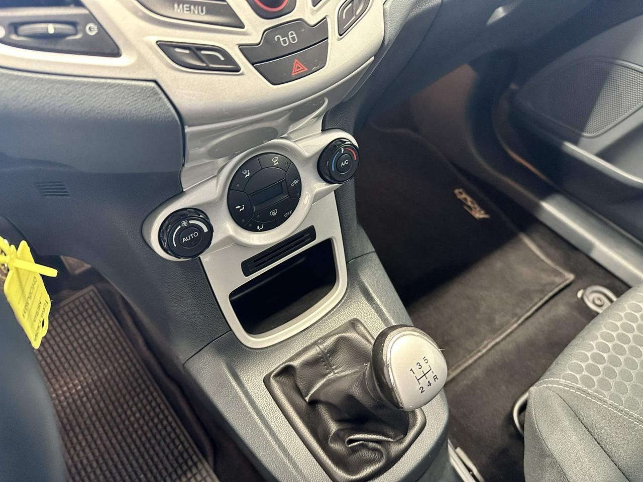 Ford Fiesta 3p 1.2 16v Titanium 82cv