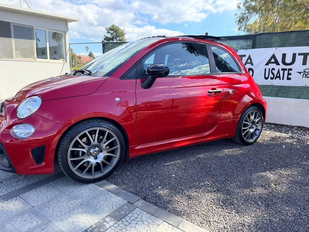 Abarth 695 1.4 Turbo T-Jet 180 CV