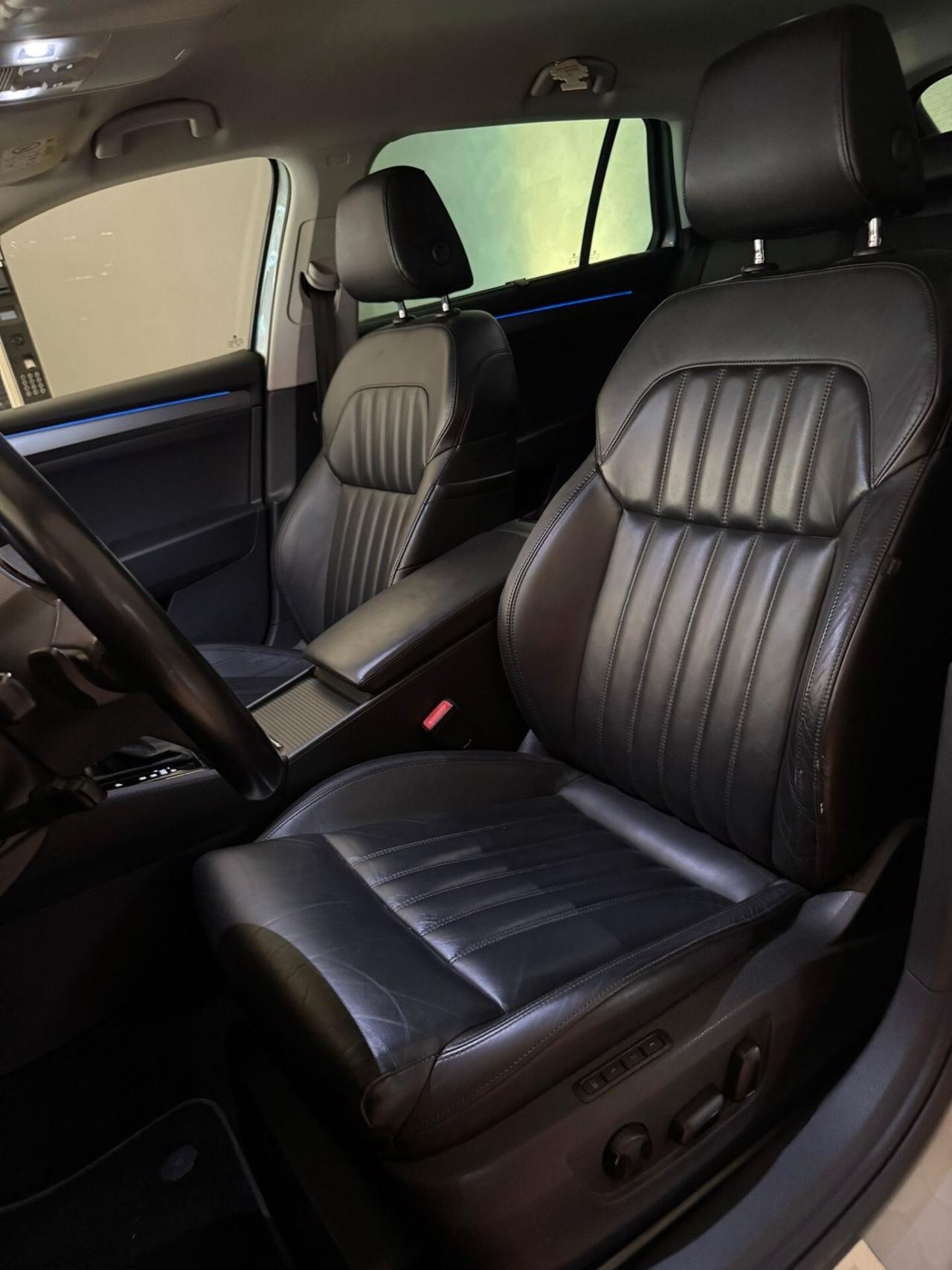 Skoda Superb 2.0 TDI DSG Wagon Style