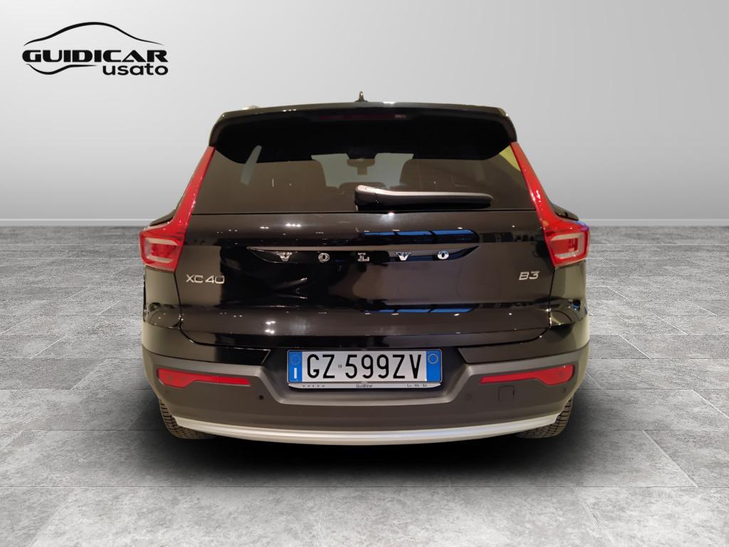 VOLVO XC40 2023 - XC40 2.0 b3 Core auto