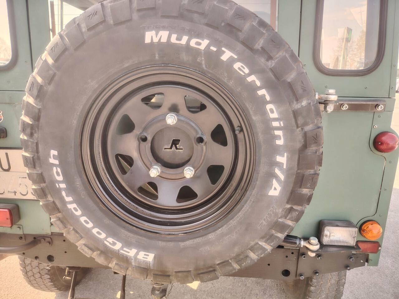 Land Rover Defender 9.0 2.5 Td5 -AUTOCARRO