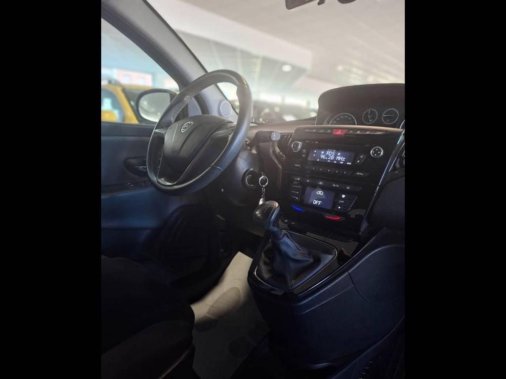 Lancia Ypsilon 5 Porte 0.9 Twinair Gold DFN