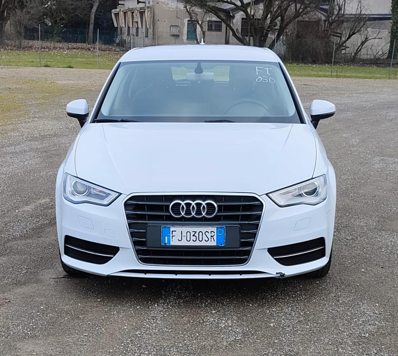 Audi A3 1.6 TDI clean diesel Attraction