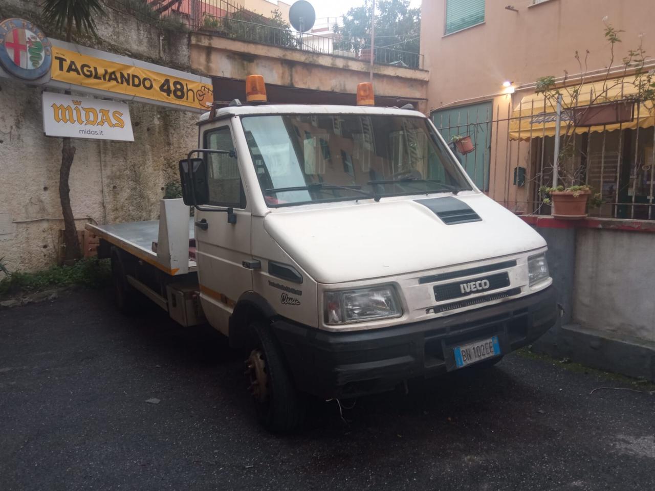 Carro Attrezzi IVECO 2.8cc PATENTE C - IVA ESPOSTA - PORTATA 28 QUINTALI