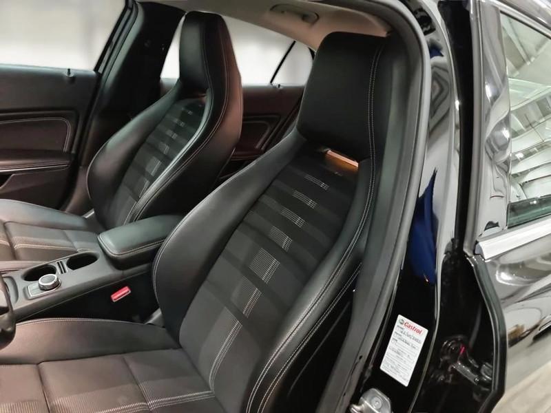 MERCEDES-BENZ GLA 180 SPORT AUTO CROSSOVER