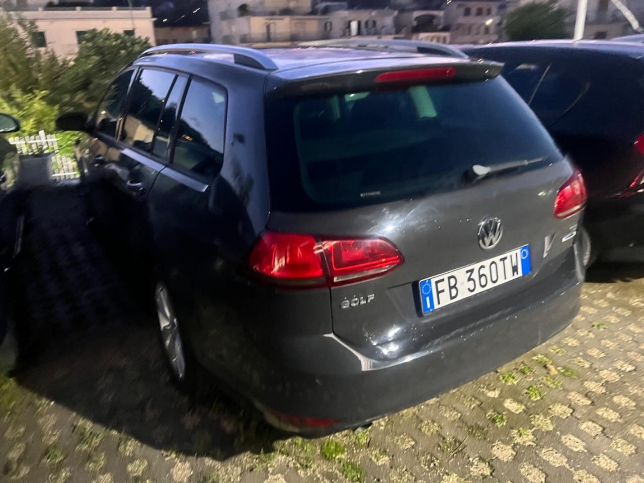 Volkswagen Golf 1.6 Tdi 105 cv Stescion anno 2016