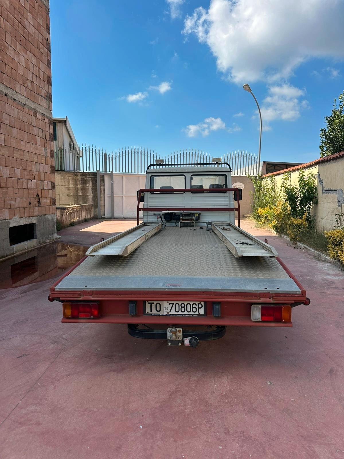 IVECO 35.10 CARROATTREZZI 1990