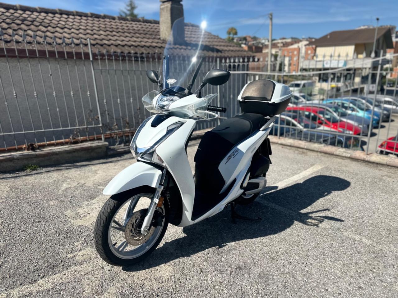 HONDA SH 150 BIANCO PERLA