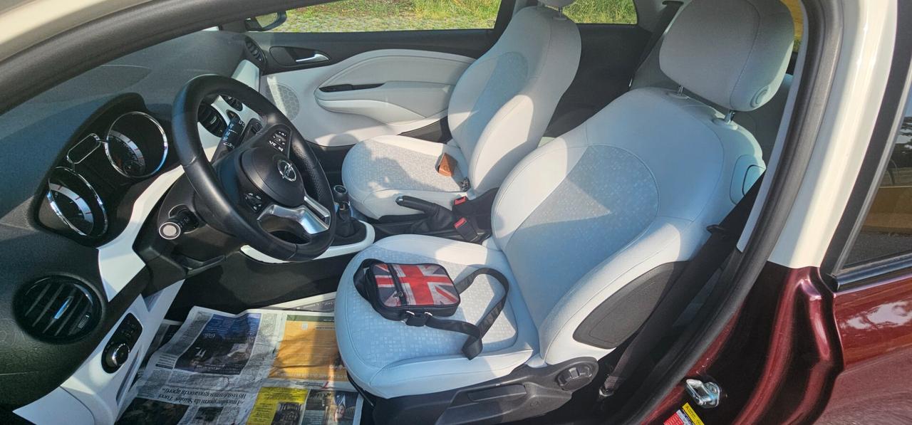 Opel Adam 1.2 70 CV White/Black Link