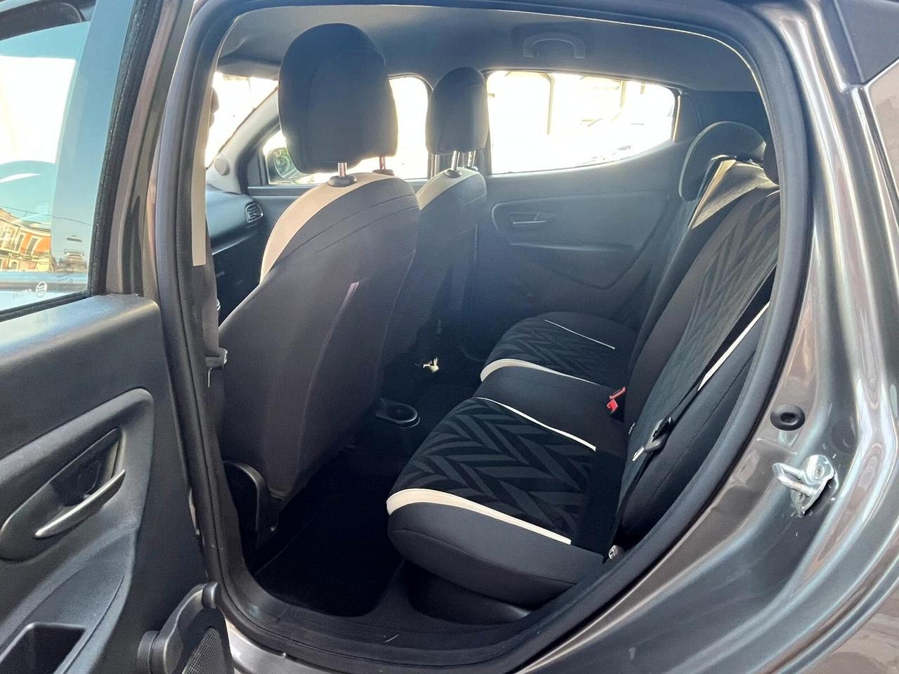 Lancia Ypsilon 1.2 FIRE 69 CV 5 porte Gold