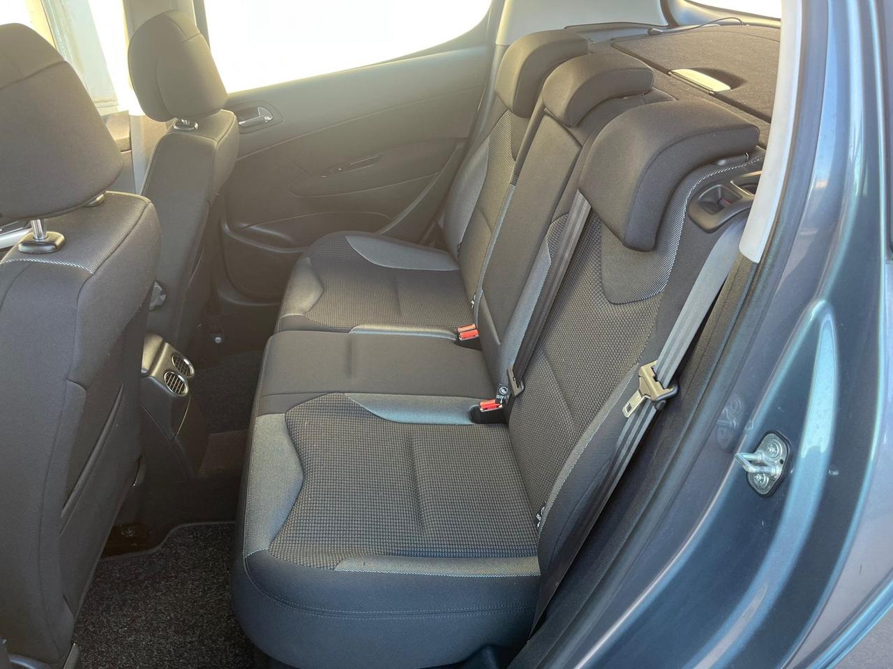 Peugeot 308 1.6 THP 150CV 5p. Féline 62000 km