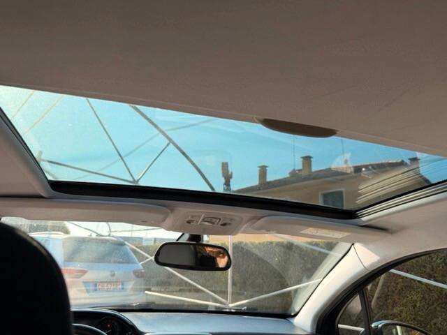 Peugeot 208 1.2cc 110cv puretech t GT Line