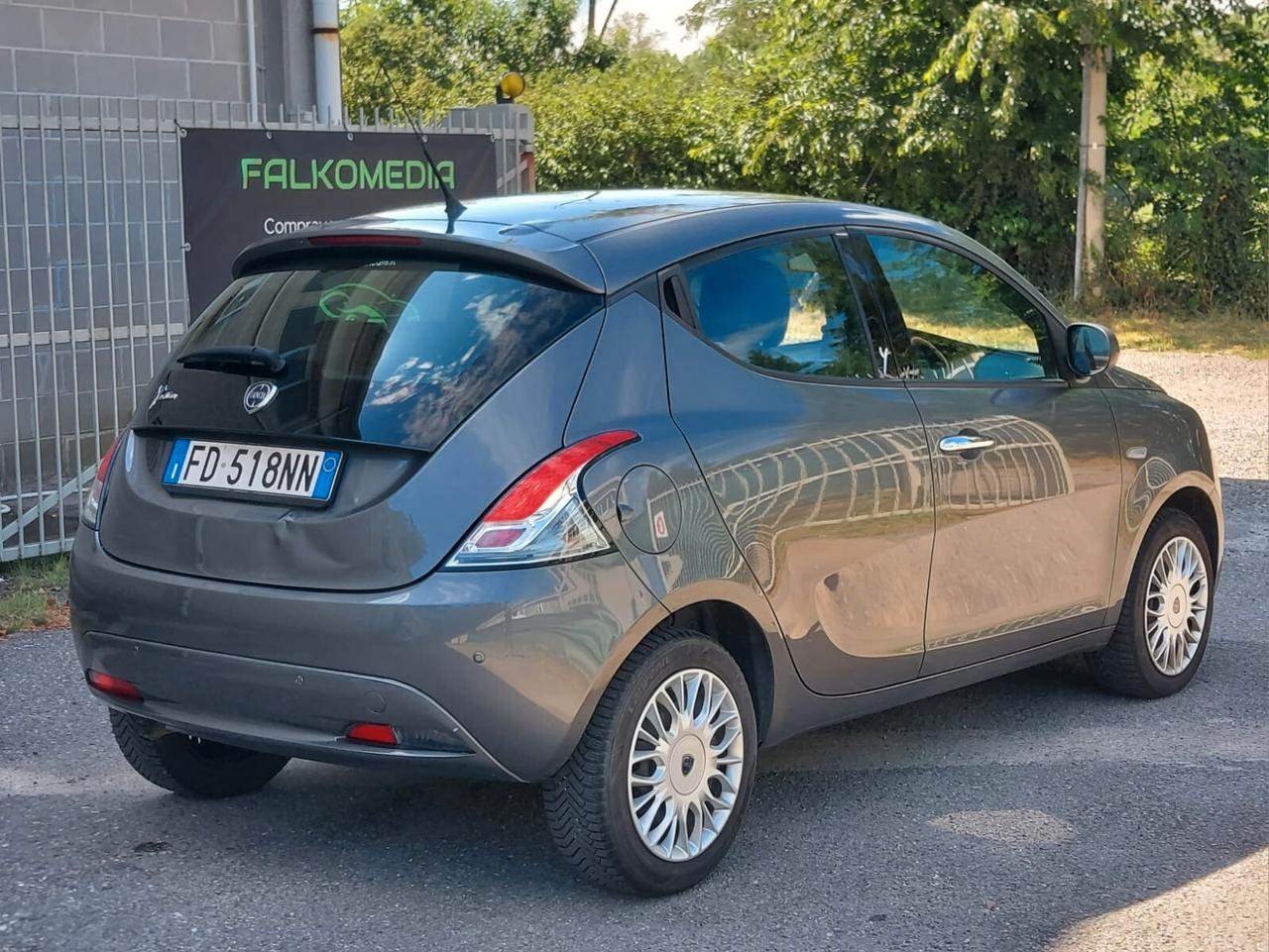 Lancia Ypsilon 1.2 benzina 69 CV 5 porte Gold