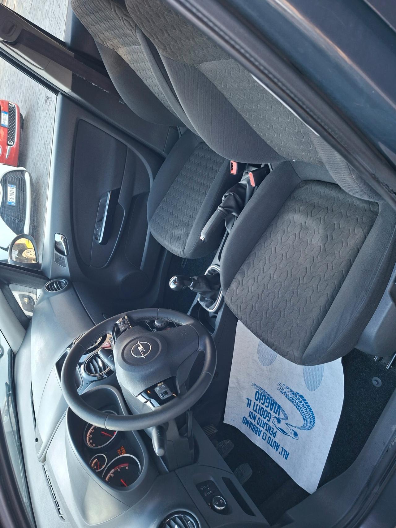 Opel Corsa 1.2 5 porte NEOPATENTATI
