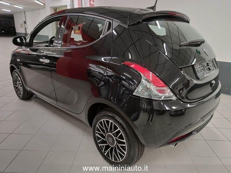 Lancia Ypsilon 1.0 Hybrid 70cv 5P Platino + Car Play "SUPER PROMO"