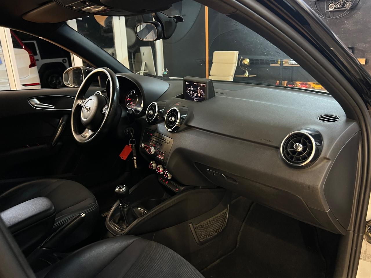 Audi A1 SPB 1.6 TDI S line edition