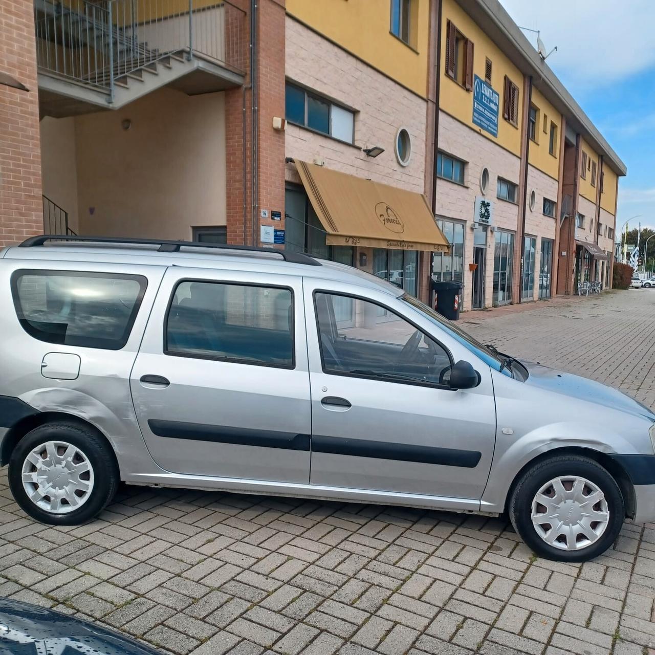 127.968 KM DACIA LOGAN 1.4 OTTIMA PER LAVORO E FAMIGLIA