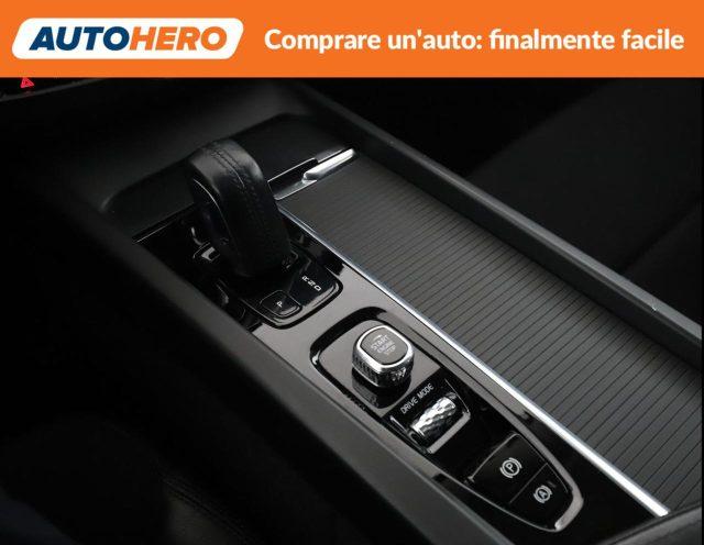 VOLVO XC60 B4 (d) AWD Geartronic Business Plus