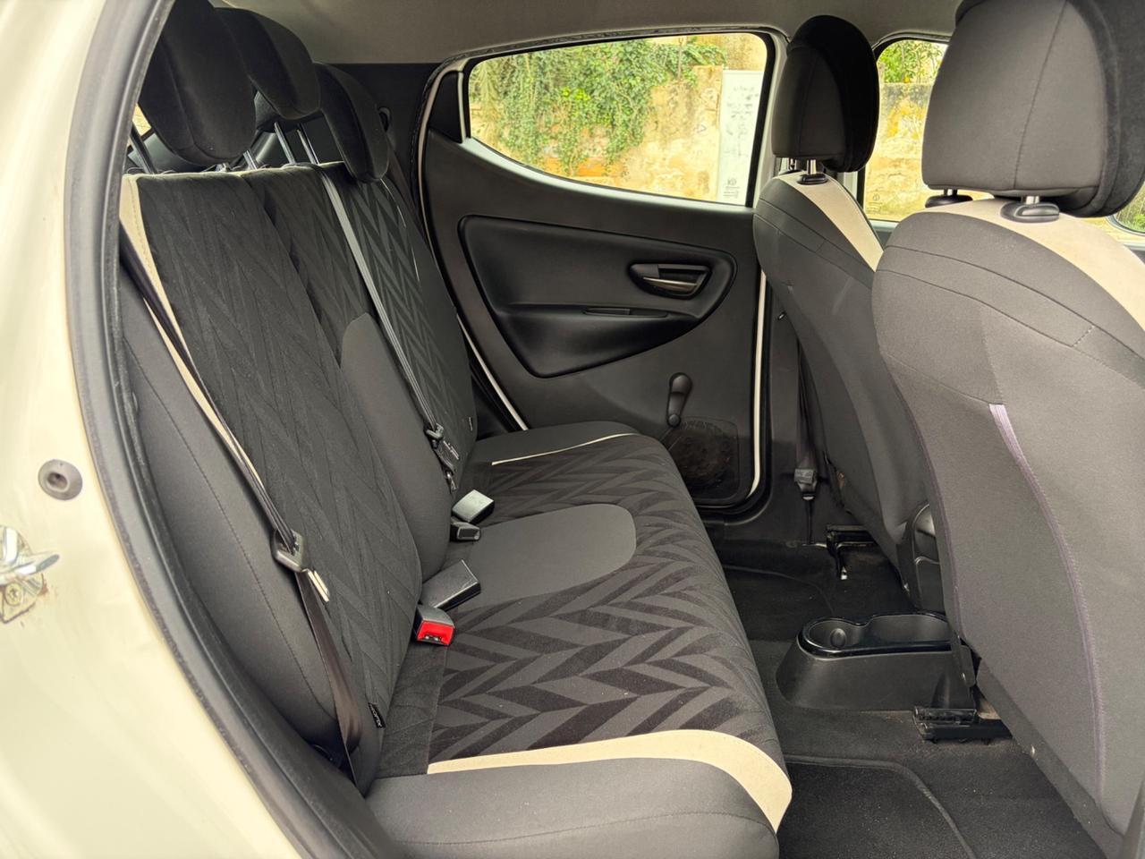 Lancia Ypsilon 1.2 69 CV 5 porte Platinum