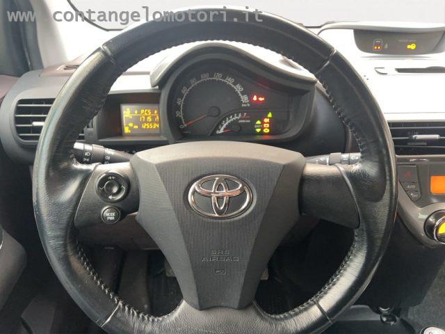 TOYOTA iQ 1.0