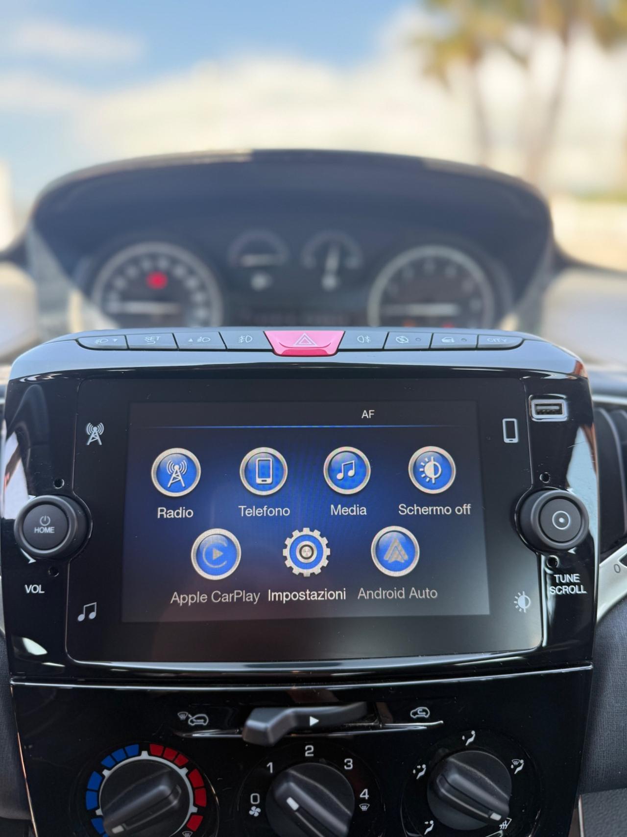 Lancia Ypsilon 1.0 Hybrid 69cv