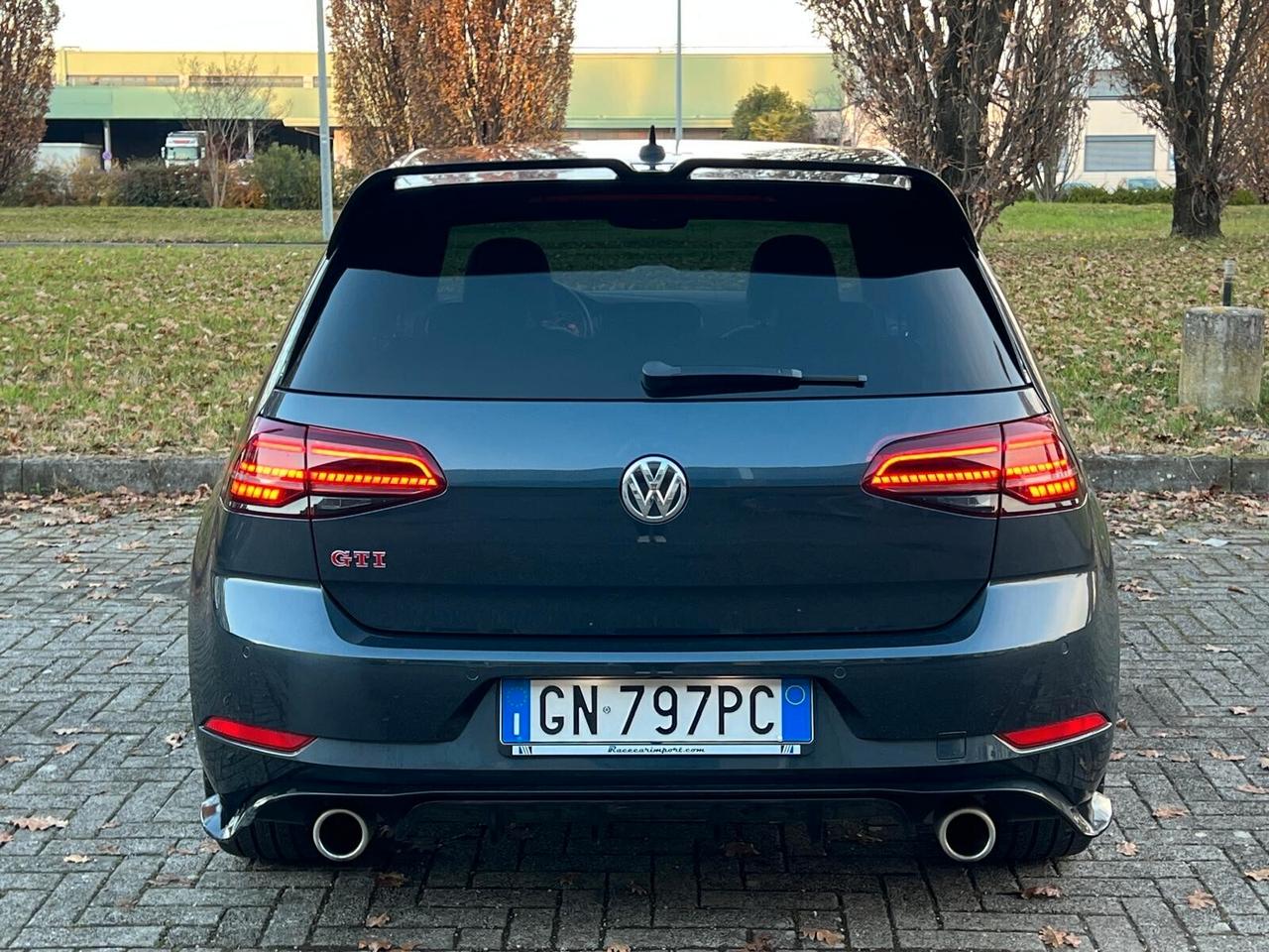 Volkswagen Golf GTI Performance 2.0 245 CV TSI DSG 5p.
