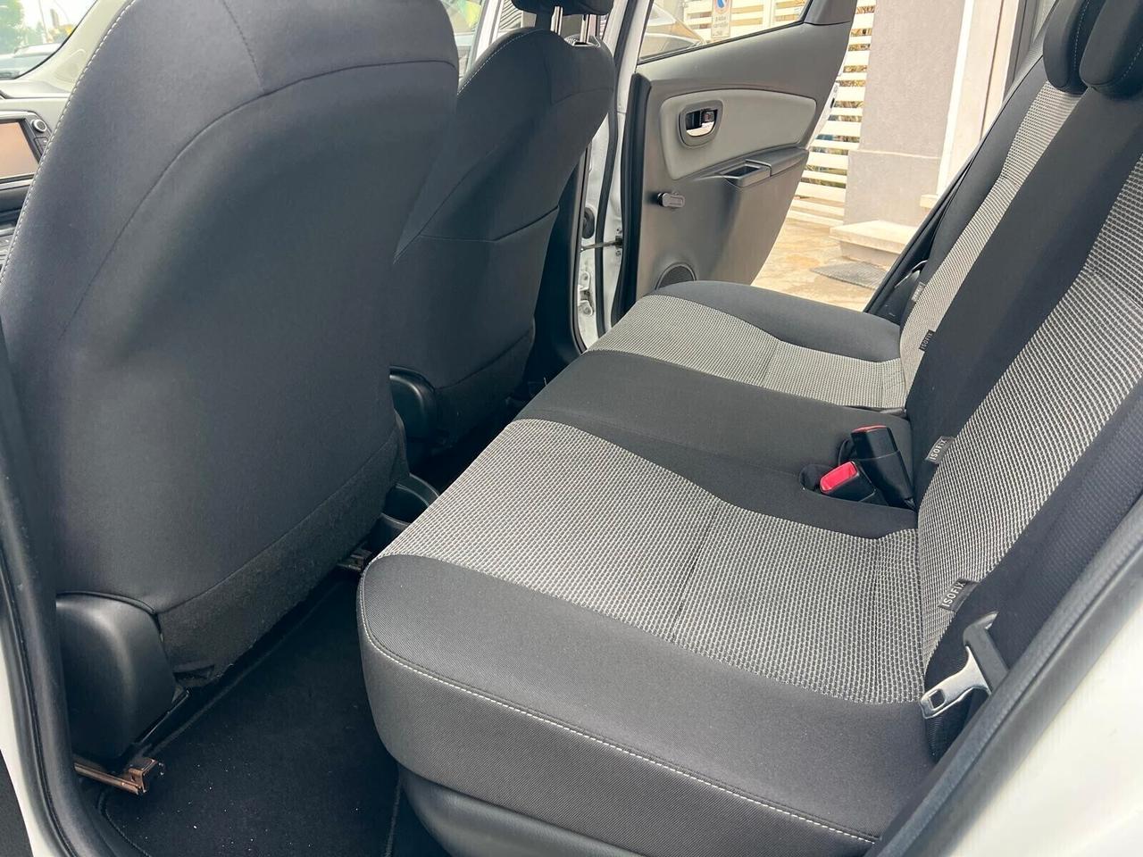 TOYOTA YARIS 1.5 HYBRID STYLE 5P NEOPATENTATI