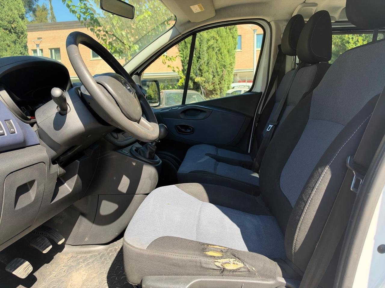 Opel Vivaro 1.6 Diesel // 9 Posti