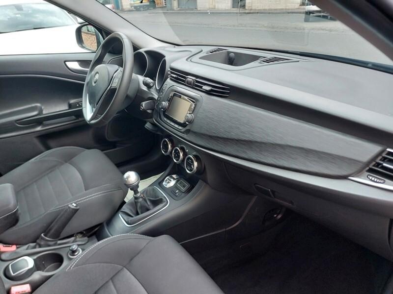 Alfa Romeo Giulietta 1.6 JTDm-2 120 CV Distinctive
