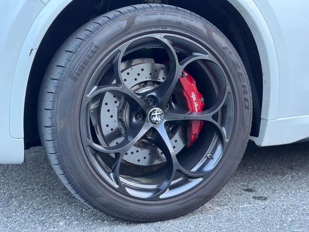 Alfa Romeo Stelvio 2.9 Bi-Turbo V6 510 CV AT8 Quadrifoglio