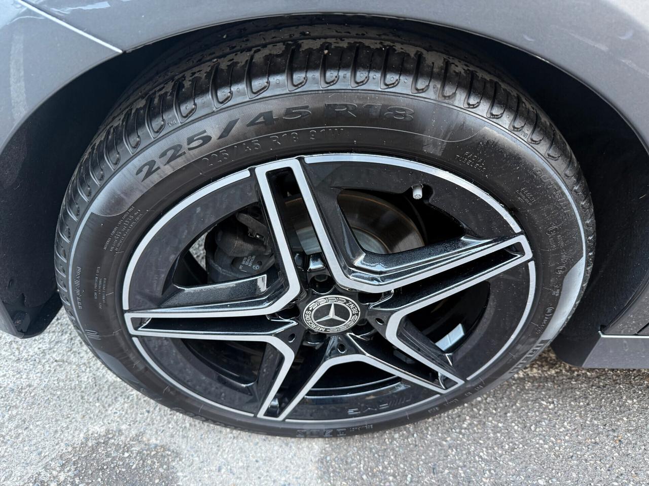 Mercedes-Benz B 180 AMG Line Premium Plus auto/ KM CERTIFICATI