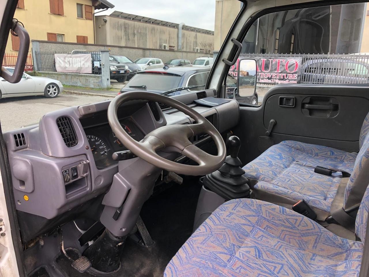 Nissan cubstar 6 posti doppia cabina