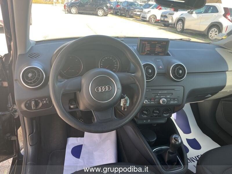 Audi A1 I 2010 3p Diesel 1.6 tdi Attraction c/clima 90cv