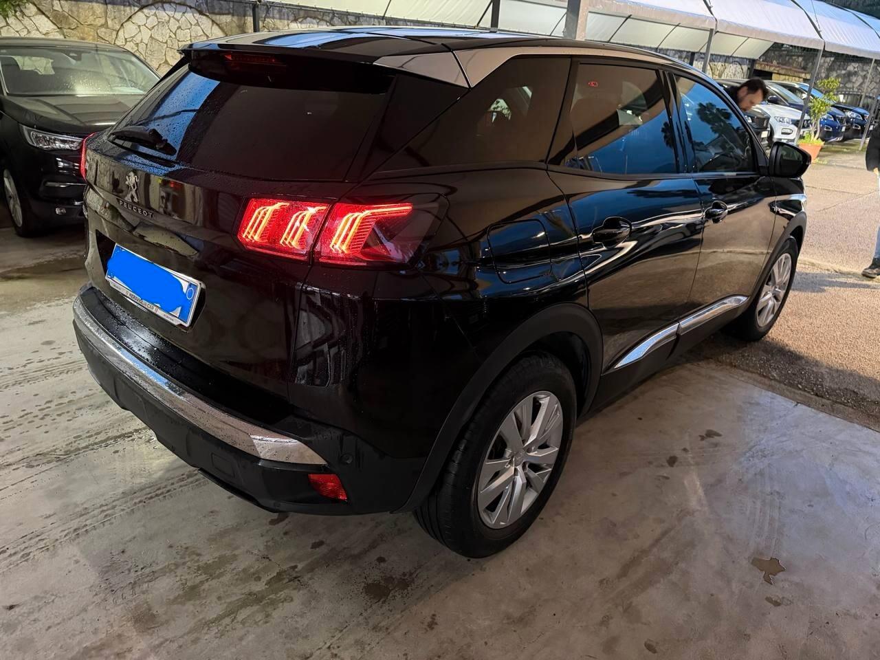 Peugeot 3008 2022 1500 130 Allure Pack Manuale