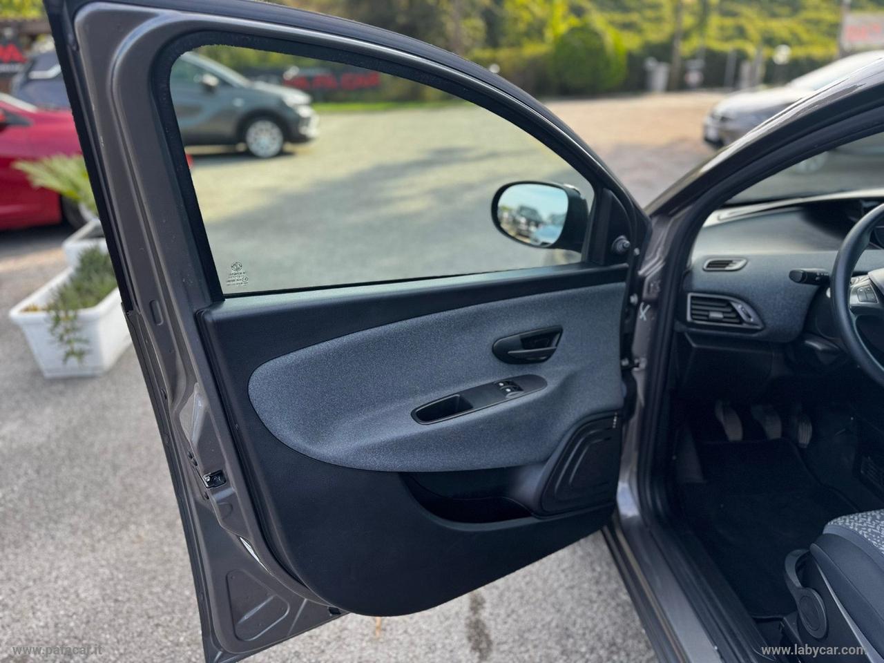 LANCIA Ypsilon 1.0 FireFly 5pS&S Hyb. Eco Silv.