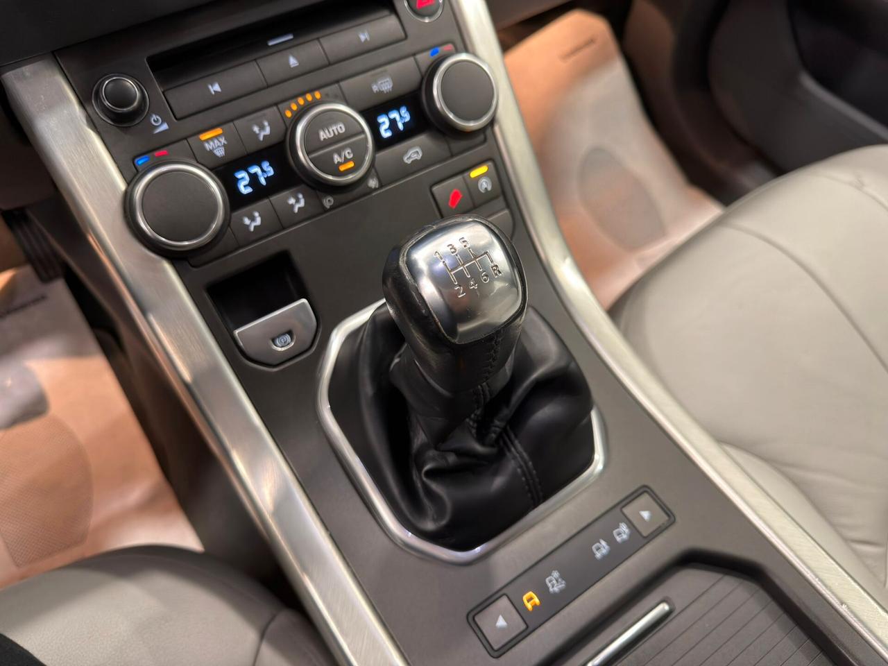 Land Rover Evoque 2.0 TD4 150 CV 5p. SE