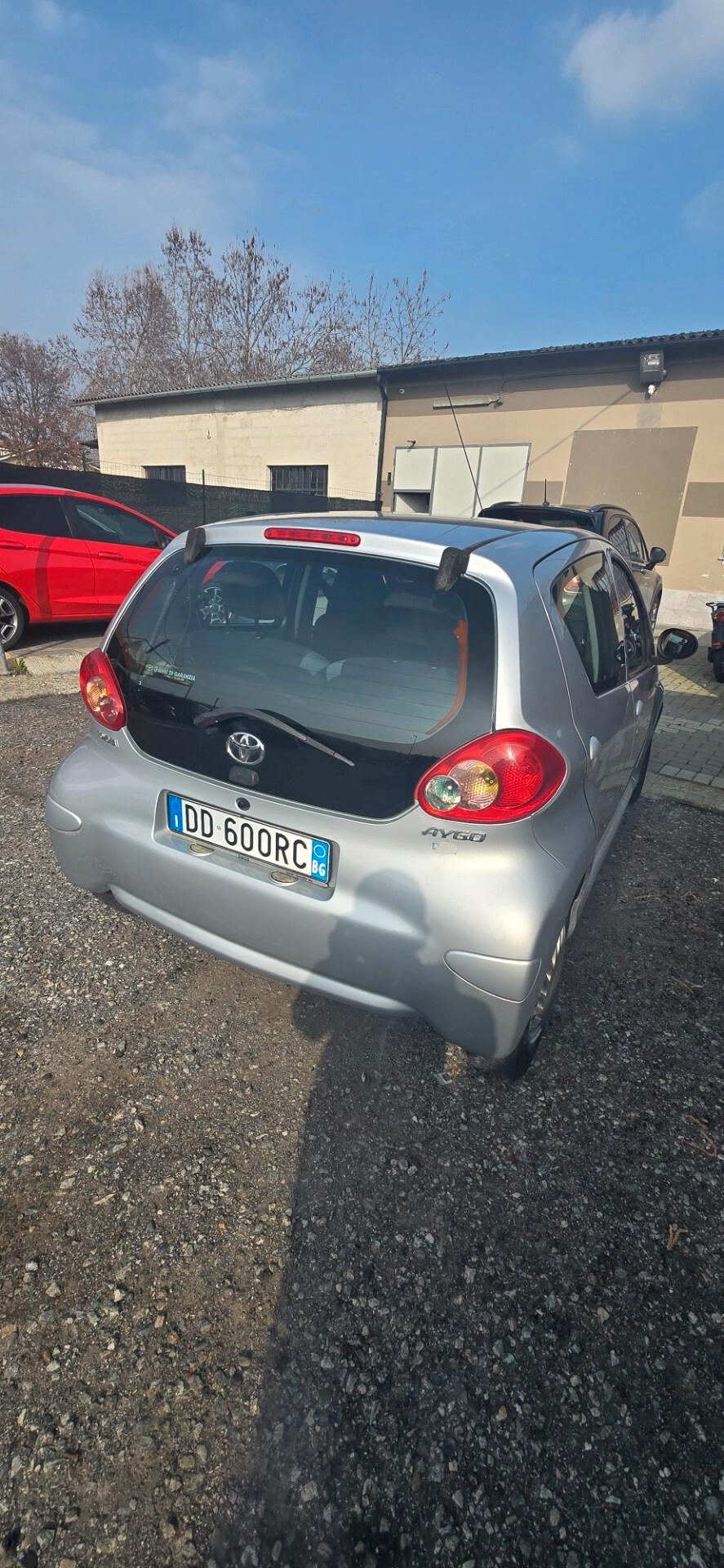 Toyota Aygo 1.0 12V VVT-i 5 porte