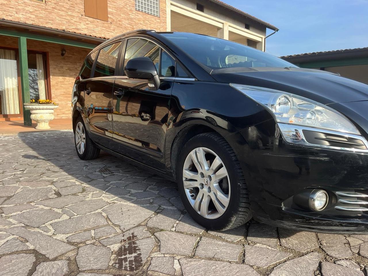 Peugeot 5008 1.6 HDi 115CV Access