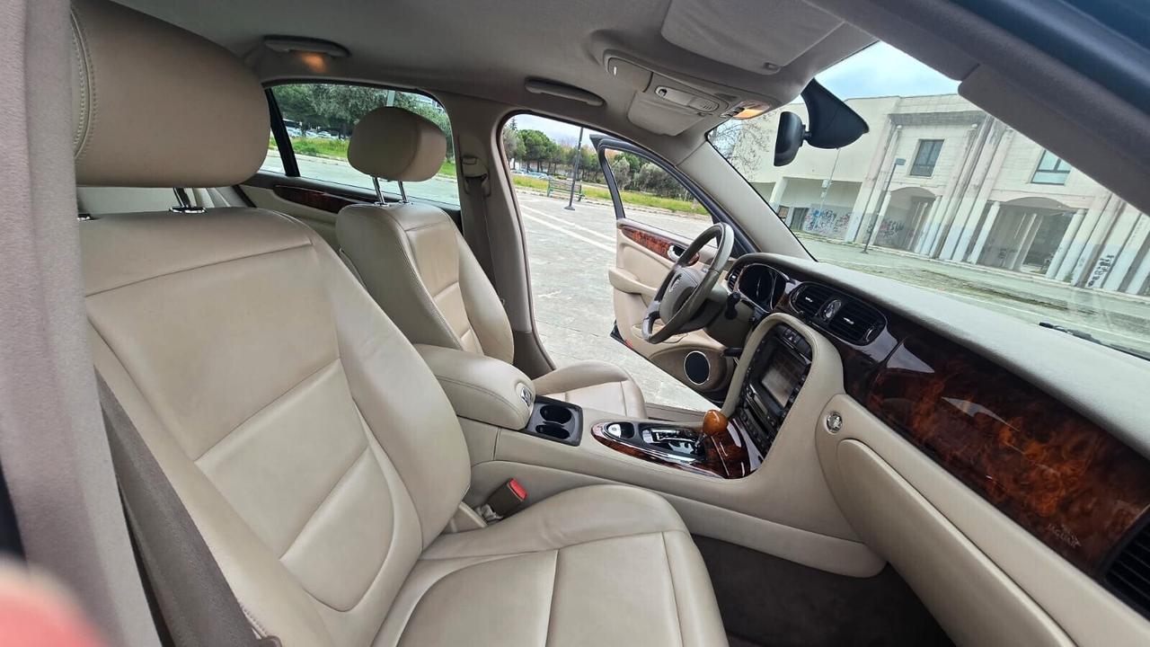 Jaguar XJ6 3.0 V6 cat 235CV A.S.I.