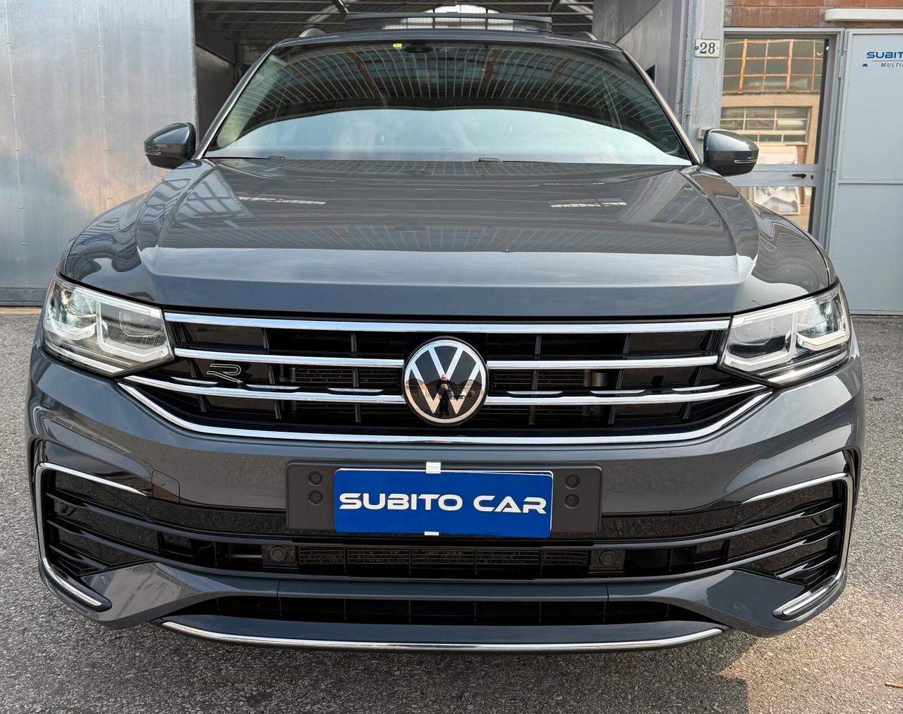 Volkswagen Tiguan 2.0 TDI 200 CV SCR DSG 4MOTION R-Line TETTO APRIBILE