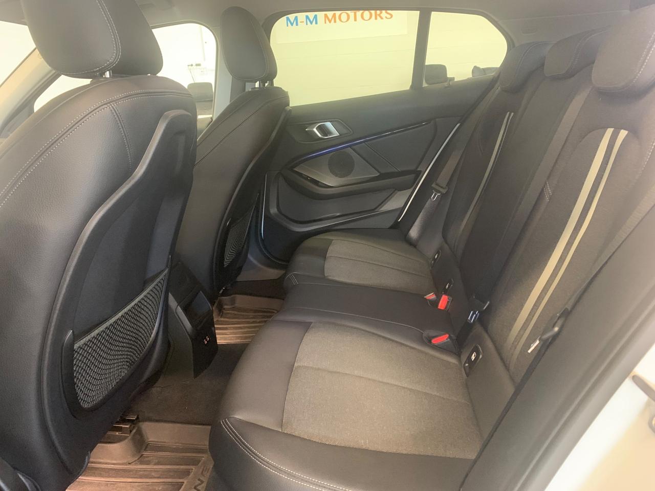 Bmw 118i 5p. Sport auto