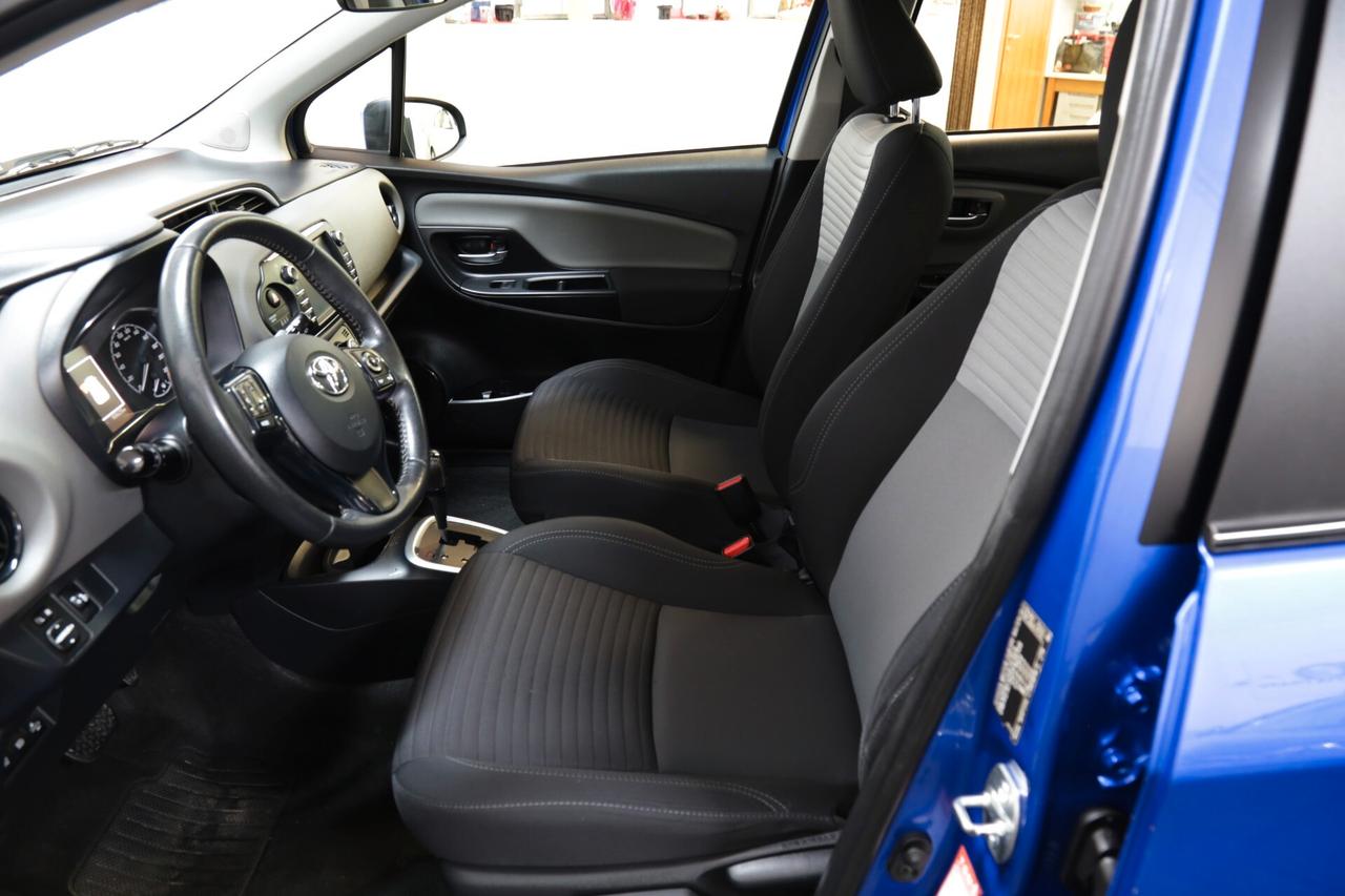 Toyota Yaris 1.5 Hybrid 5 porte Lounge Blue