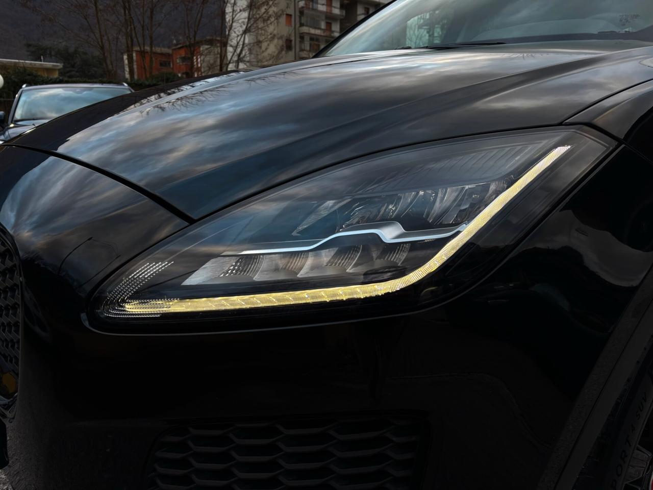 Jaguar E-Pace 2.0D 150 CV AWD R-Dynamic TOTAL BLACK