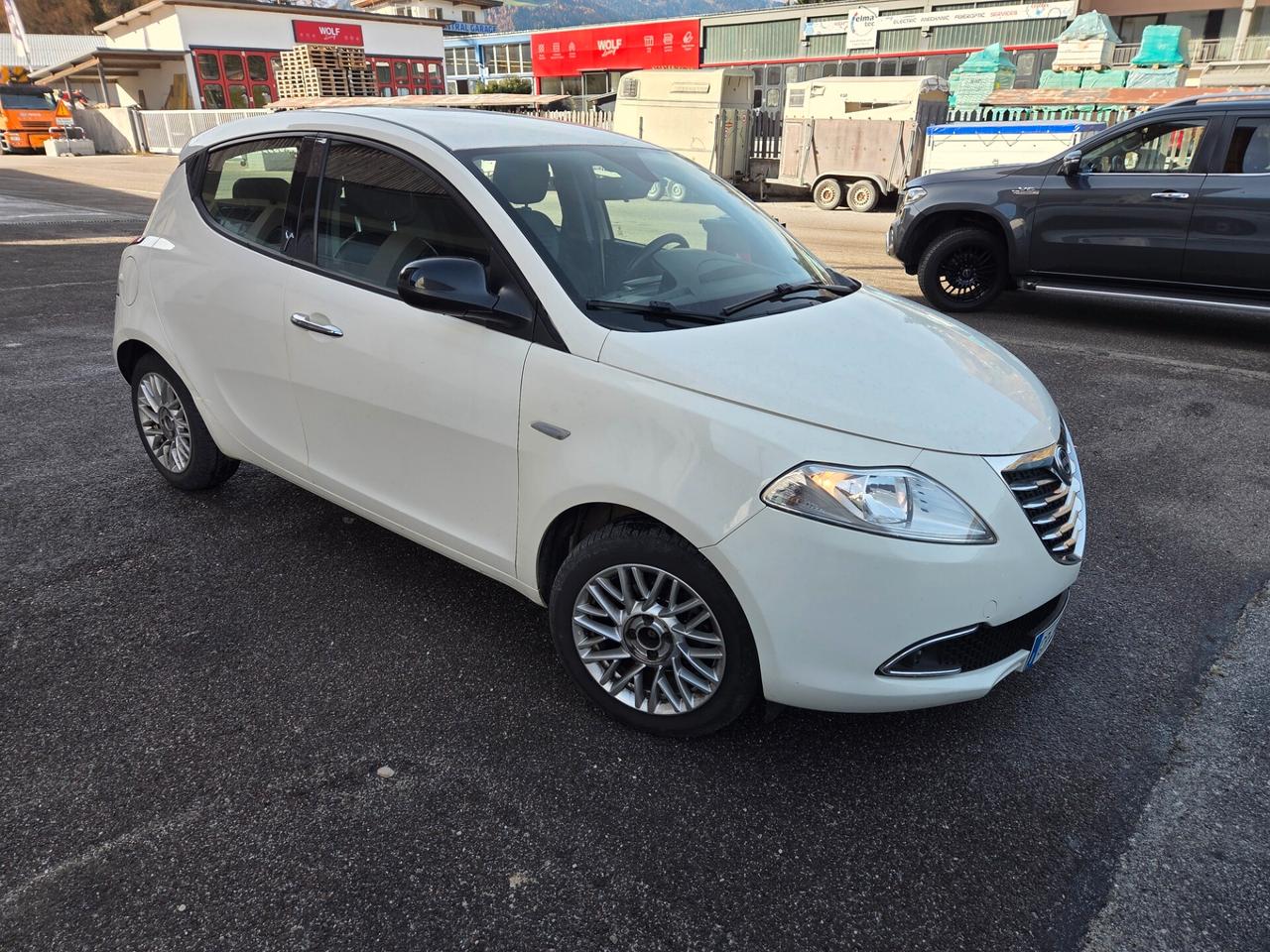 Lancia Ypsilon 1.3 MJT 16V 5 porte neopatentati
