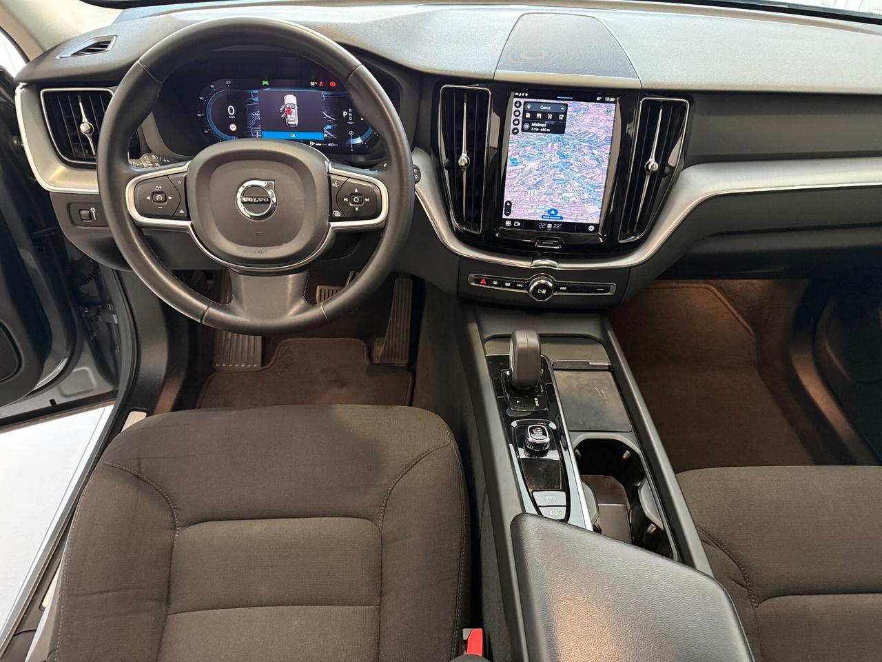 Volvo XC 60 XC60 B4 (d) AWD automatico Momentum Pro