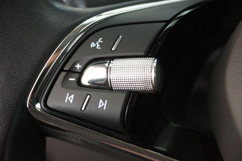 Škoda Kamiq 1.5 TSI 150CV BLACK DOTS